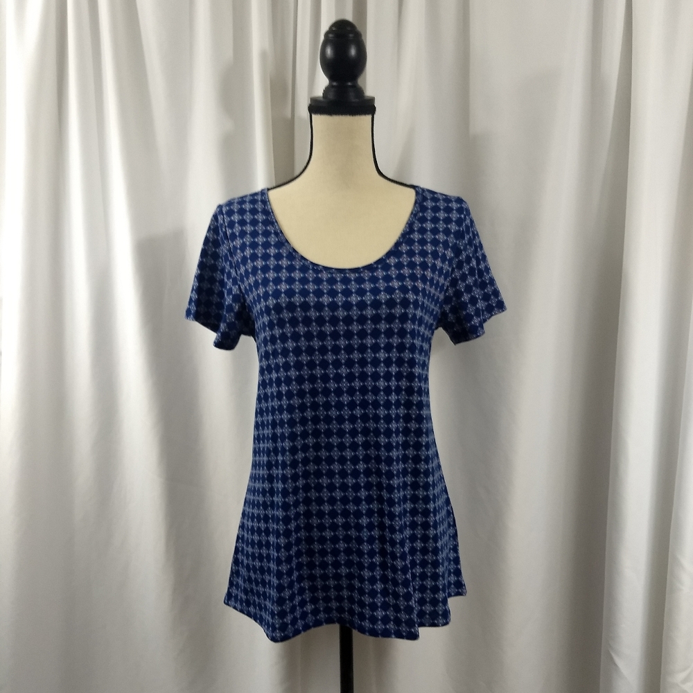 LuLa Roe Blue Print Short Sleeve Top